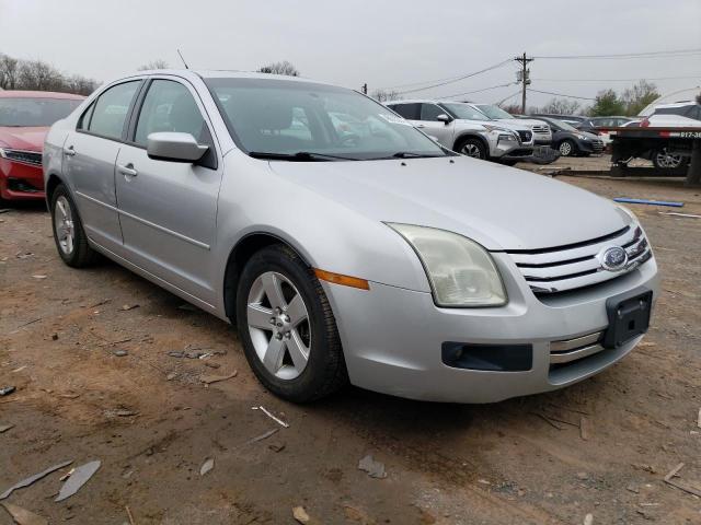 3FAHP07Z19R117995 - 2009 FORD FUSION SE SILVER photo 4