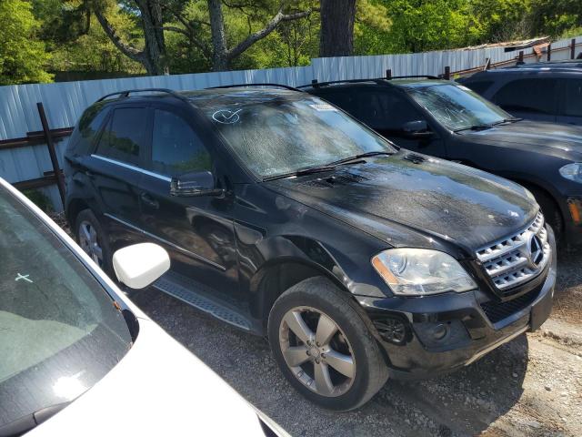 4JGBB8GB6BA676731 - 2011 MERCEDES-BENZ ML 350 4MATIC BLACK photo 4