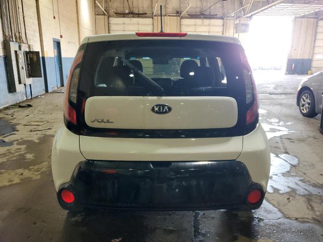 KNDJP3A51G7322420 - 2016 KIA SOUL + WHITE photo 6