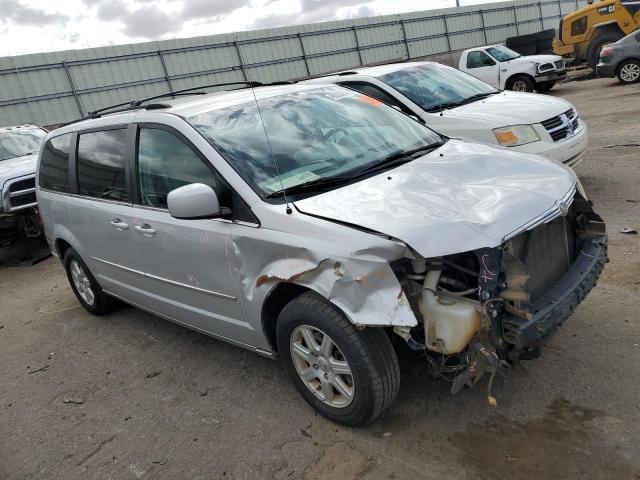 2A4RR5D11AR289145 - 2010 CHRYSLER TOWN & COU TOURING SILVER photo 4