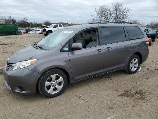 5TDKK3DC2ES495010 - 2014 TOYOTA SIENNA LE GRAY photo 1