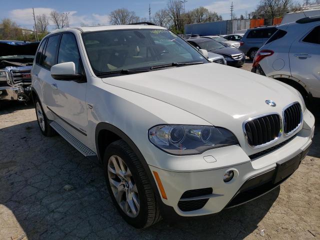 5UXZV4C53D0B03122 - 2013 BMW X5 XDRIVE35I WHITE photo 4