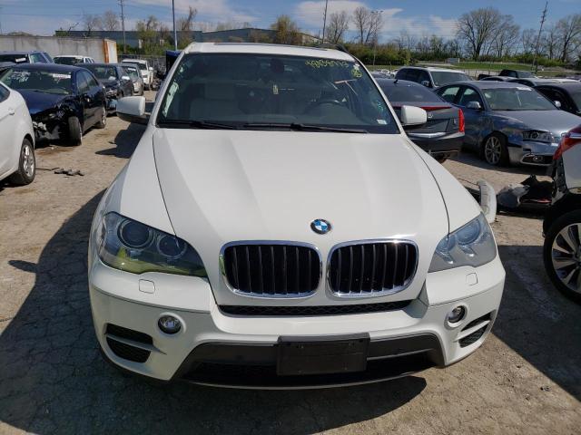 5UXZV4C53D0B03122 - 2013 BMW X5 XDRIVE35I WHITE photo 5