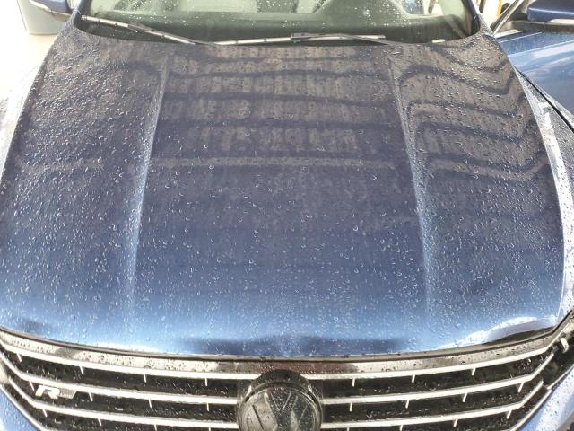 1VWDT7A39HC069643 - 2017 VOLKSWAGEN PASSAT R-LINE Blau Foto 11