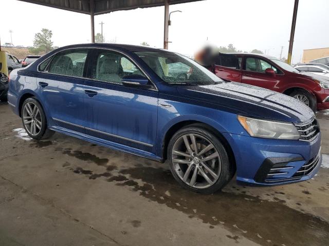 1VWDT7A39HC069643 - 2017 VOLKSWAGEN PASSAT R-LINE Blau Foto 4