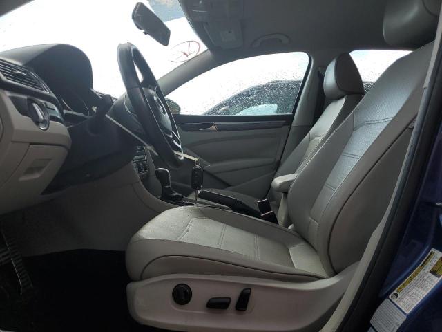 1VWDT7A39HC069643 - 2017 VOLKSWAGEN PASSAT R-LINE Blau Foto 7