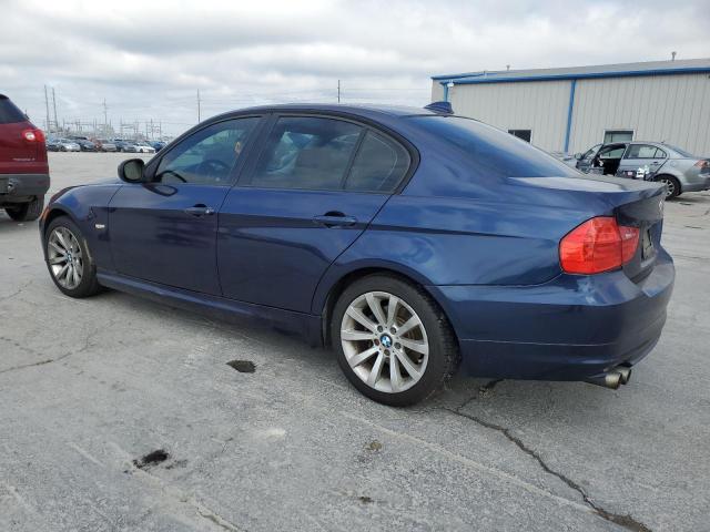 WBAPH7C53BA802155 - 2011 BMW 328 I BLUE photo 2