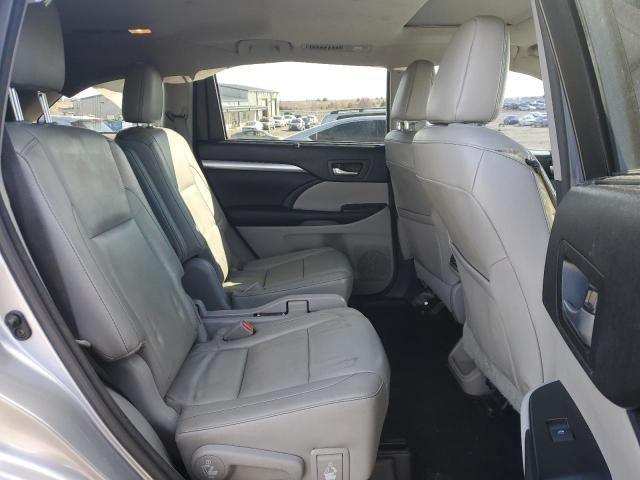 5TDJKRFHXGS503087 - 2016 TOYOTA HIGHLANDER XLE 银色 照片 11