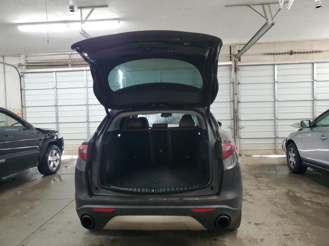 ZASFAKBN4J7C22701 - 2018 ALFA ROMEO STELVIO TI BROWN photo 6