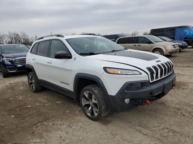 1C4PJMBB8GW304993 - 2016 JEEP CHEROKEE TRAILHAWK WHITE photo 4