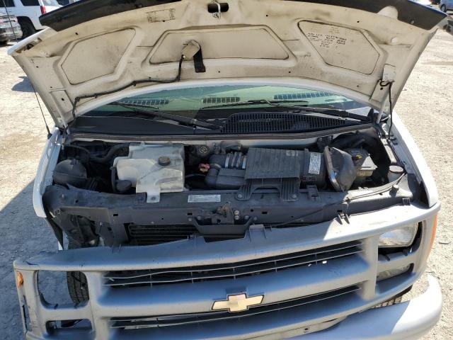 1GCGG29R311176236 - 2001 CHEVROLET EXPRESS G2 WHITE photo 11