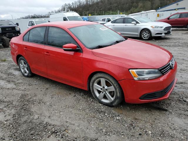 3VWLL7AJ9BM079394 - 2011 VOLKSWAGEN JETTA TDI RED photo 4