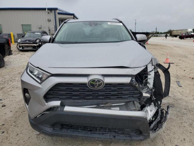 2T3W1RFV5MW114169 - 2021 TOYOTA RAV4 XLE SILVER photo 5