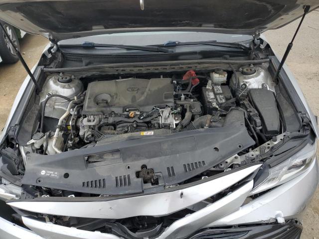 4T1B11HK0JU067365 - 2018 TOYOTA CAMRY L SILVER photo 11