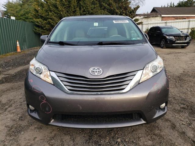 5TDYK3DC6ES423026 - 2014 TOYOTA SIENNA XLE GRAY photo 5