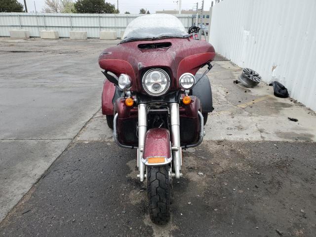 1HD1MAL17GB854452 - 2016 HARLEY-DAVIDSON FLHTCUTG TRI GLIDE ULTRA BURGUNDY photo 2