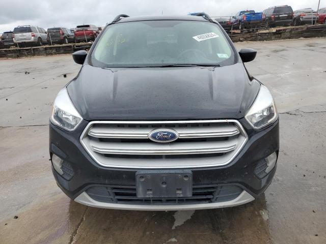 1FMCU9GD1JUD38978 - 2018 FORD ESCAPE SE BLACK photo 5