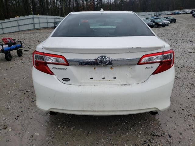 4T1BK1FK8CU515662 - 2012 TOYOTA CAMRY SE WHITE photo 6