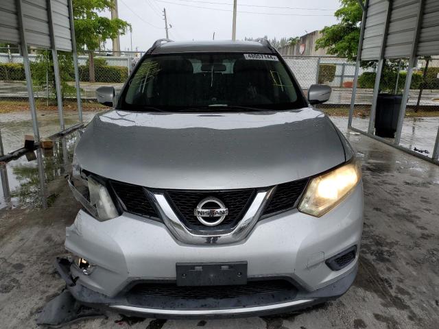 KNMAT2MV8FP510240 - 2015 NISSAN ROGUE S SILVER photo 5