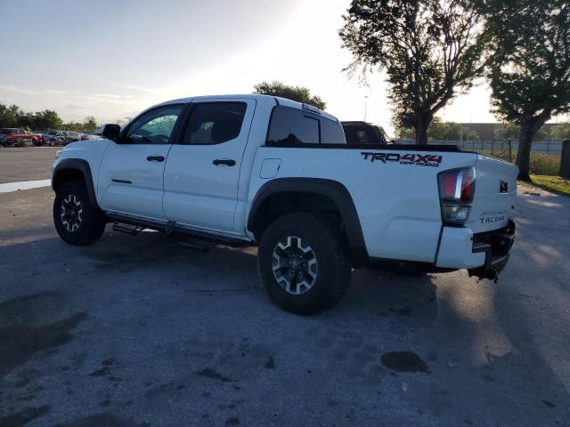 3TYCZ5AN8PT133269 - 2023 TOYOTA TACOMA DOUBLE CAB WHITE photo 2