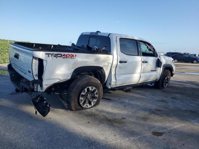 3TYCZ5AN8PT133269 - 2023 TOYOTA TACOMA DOUBLE CAB WHITE photo 3