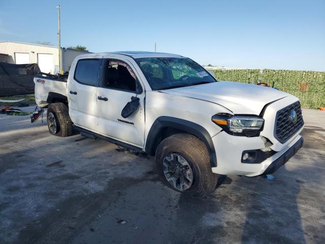 3TYCZ5AN8PT133269 - 2023 TOYOTA TACOMA DOUBLE CAB WHITE photo 4