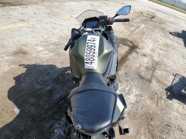 ML5EXER12RDAC6379 - 2024 KAWASAKI EX650 R 绿色 照片 6