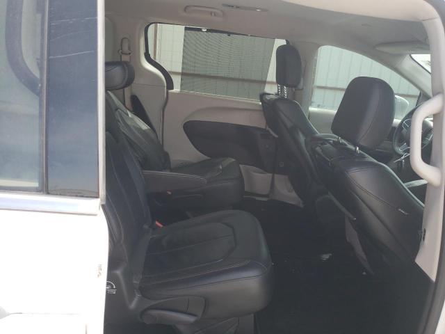 2C4RC1EG6HR752796 - 2017 CHRYSLER PACIFICA TOURING L PLUS WHITE photo 11