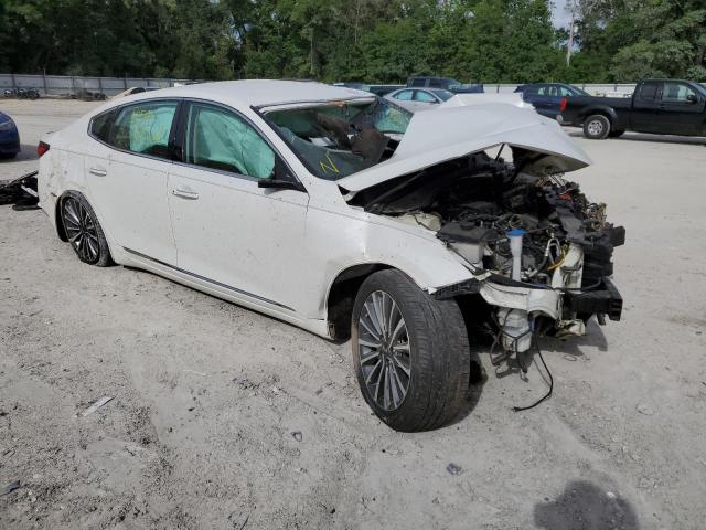 KNALC4J10H5073013 - 2017 KIA CADENZA PREMIUM WHITE photo 4