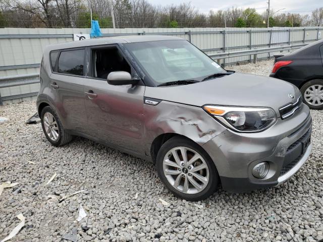 KNDJP3A59J7538071 - 2018 KIA SOUL + GRAY photo 4