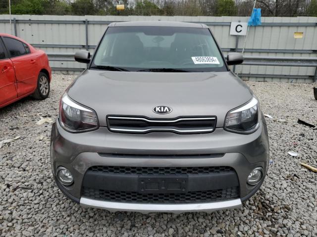 KNDJP3A59J7538071 - 2018 KIA SOUL + GRAY photo 5