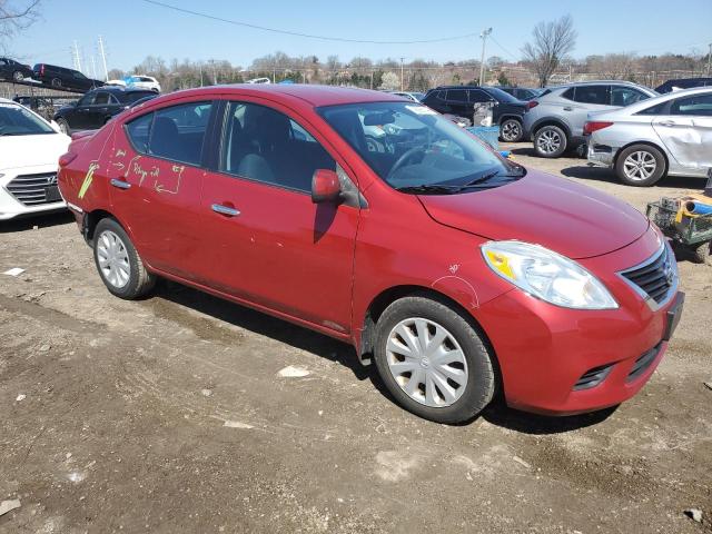 3N1CN7AP2DL860013 - 2013 NISSAN VERSA S RED photo 4