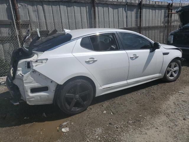 KNAGM4A74F5644518 - 2015 KIA OPTIMA LX WHITE photo 3