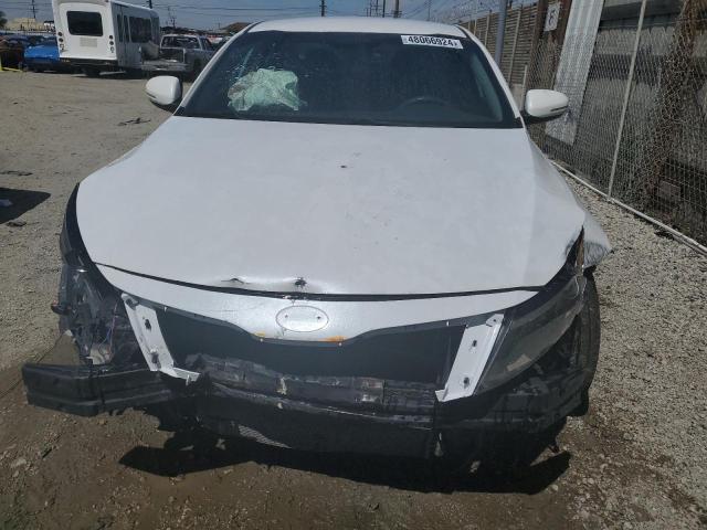 KNAGM4A74F5644518 - 2015 KIA OPTIMA LX WHITE photo 5