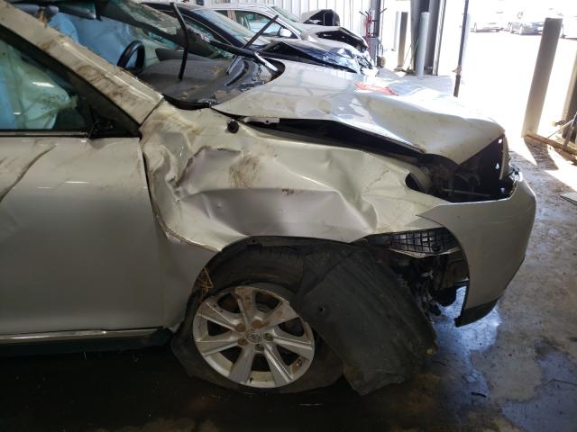 5TDBK3EH6CS170433 - 2012 TOYOTA HIGHLANDER BASE Күміс фото 9