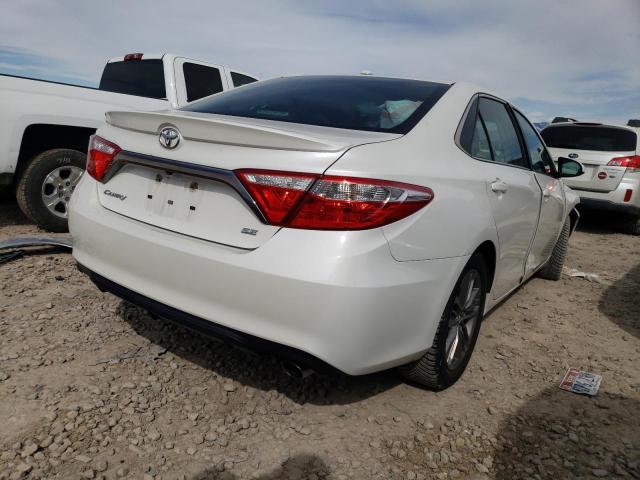 4T1BF1FK4FU075805 - 2015 TOYOTA CAMRY LE WHITE photo 3