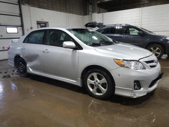 2T1BU4EE1DC080753 - 2013 TOYOTA COROLLA BASE Күміс фото 4