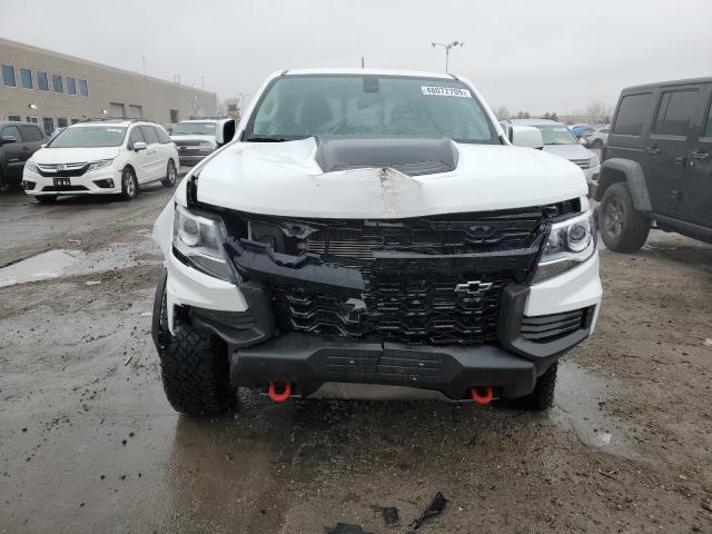 1GCGTEEN1N1323952 - 2022 CHEVROLET COLORADO ZR2 WHITE photo 5
