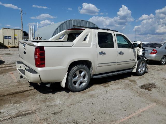 3GNMCGE07CG299598 - 2012 CHEVROLET AVALANCHE LTZ WHITE photo 3