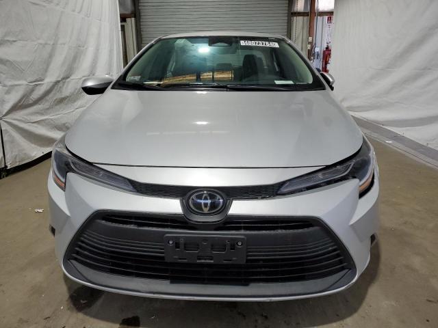 5YFB4MDE9PP040619 - 2023 TOYOTA COROLLA LE SILVER photo 5