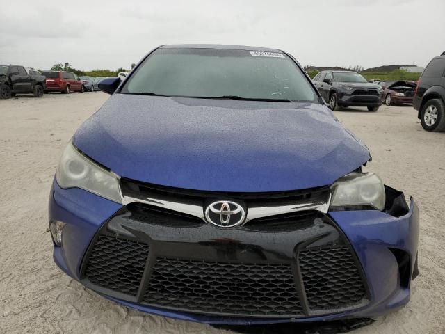 4T1BF1FK3FU939677 - 2015 TOYOTA CAMRY LE BLUE photo 5