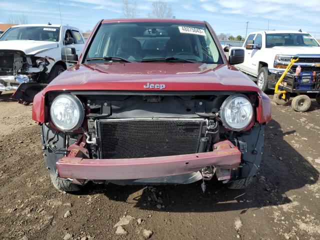 1C4NJRFBXFD417319 - 2015 JEEP PATRIOT LATITUDE RED photo 5