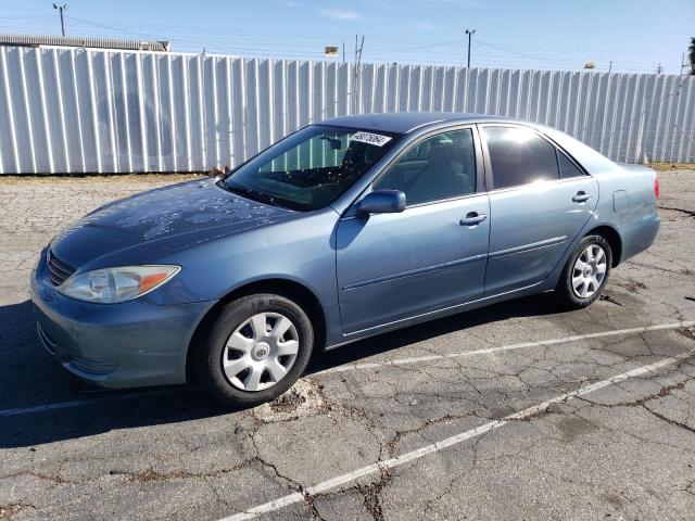 4T1BE32K82U572452 - 2002 TOYOTA CAMRY LE BLUE photo 1