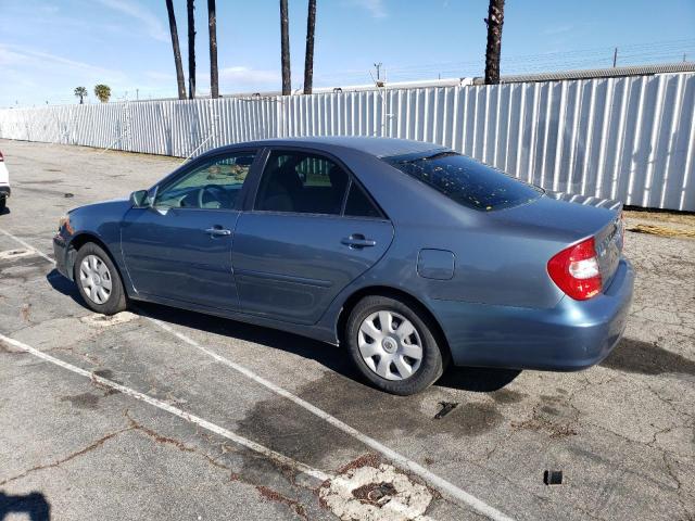 4T1BE32K82U572452 - 2002 TOYOTA CAMRY LE BLUE photo 2