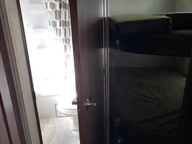 5SFEB3223JE378993 - 2018 HEART LAND TRAIL RUNN ორფეროვანი ფოტო 8