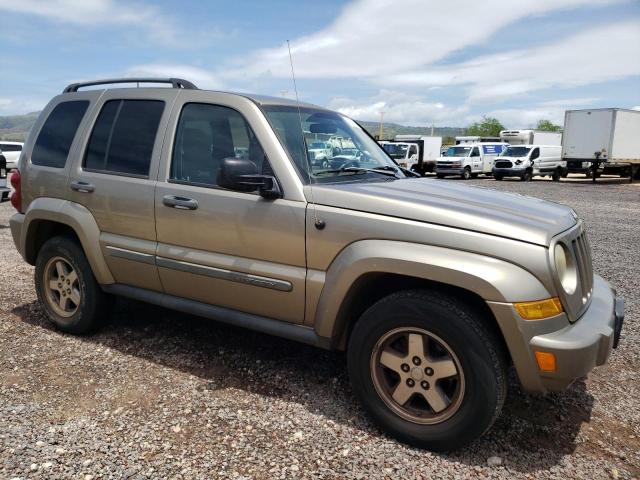 1J4GK38K25W640323 - 2005 JEEP LIBERTY RENEGADE GOLD photo 4