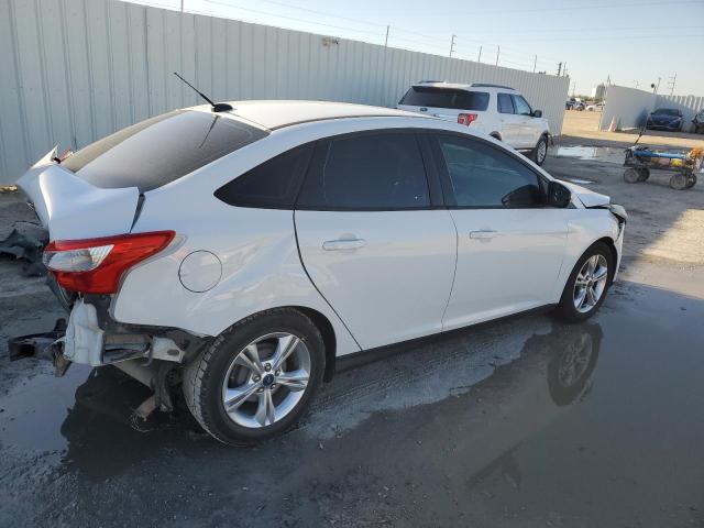 1FADP3F27DL375823 - 2013 FORD FOCUS SE WHITE photo 3