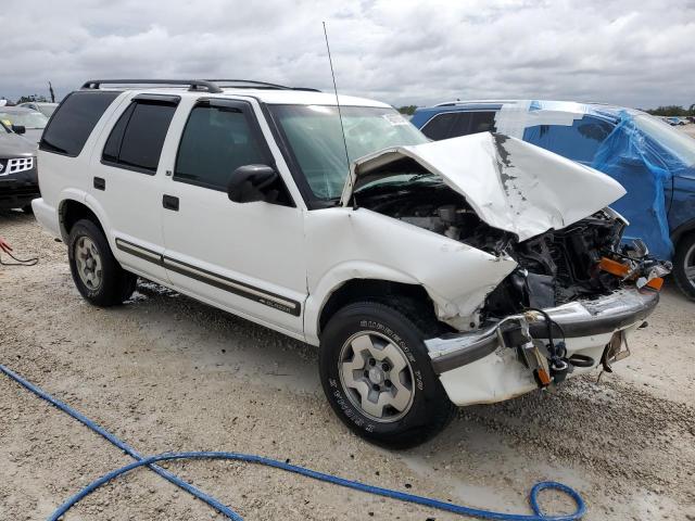 1GNDT13W71K223681 - 2001 CHEVROLET BLAZER WHITE photo 4