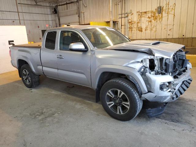 5TFSZ5AN5HX051423 - 2017 TOYOTA TACOMA ACCESS CAB SILVER photo 4