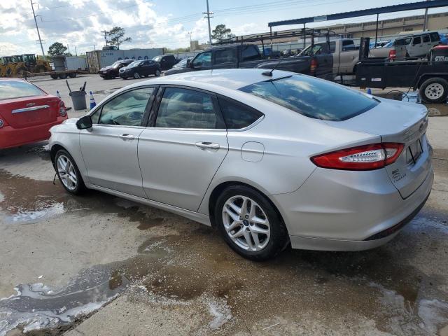 1FA6P0HD5E5381227 - 2014 FORD FUSION SE SILVER photo 2